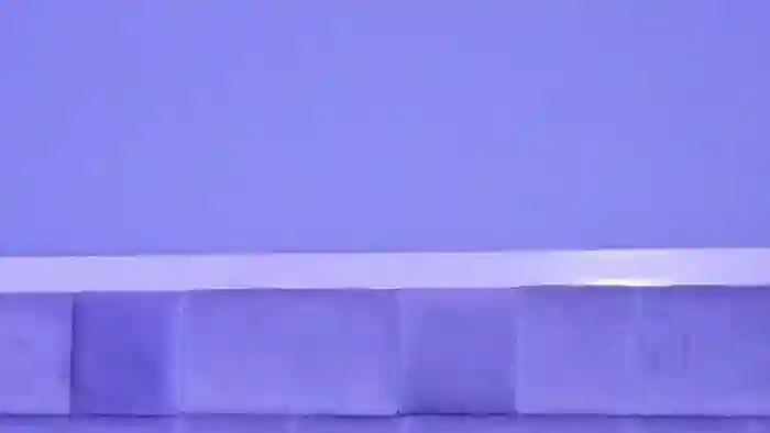 kylie-whitee