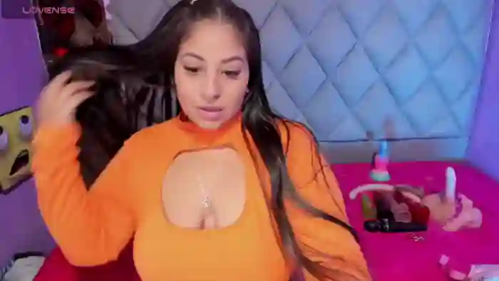 luisana-boobs