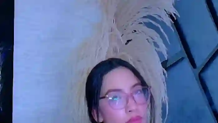 kylie-whitee
