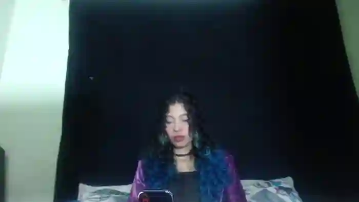 petite-ariana