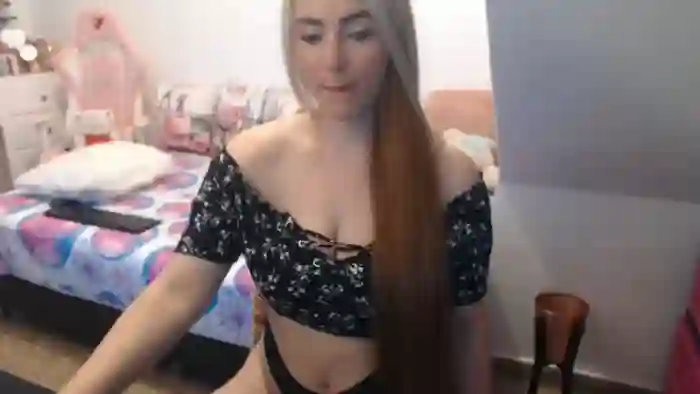 nicole-angeles