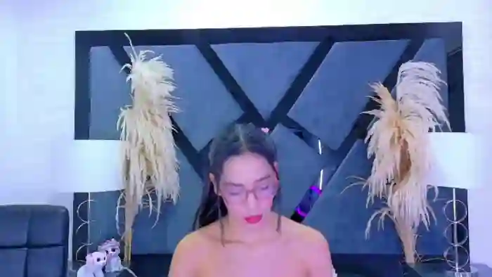 kylie-whitee
