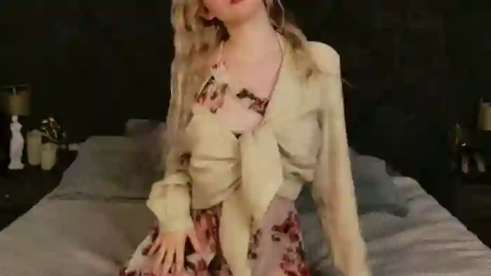 naomi-loys