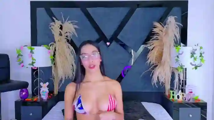 kylie-whitee