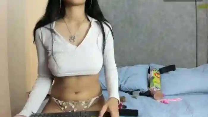 mia-and-eva-whatsson