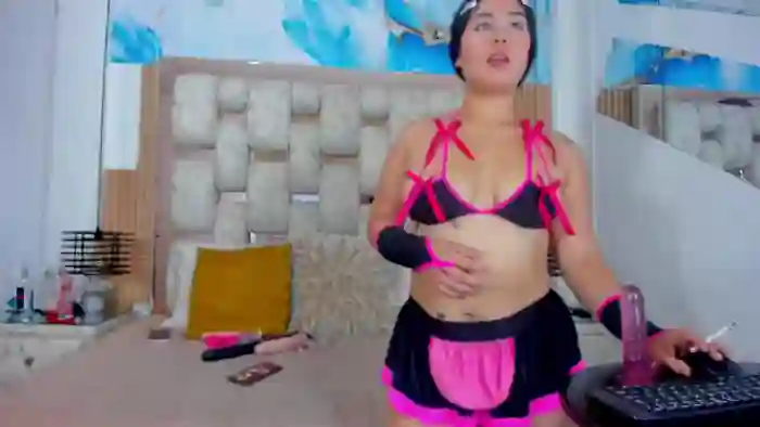 hanna-clare-and-kity-navas