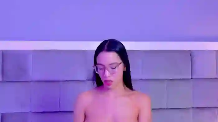 kylie-whitee