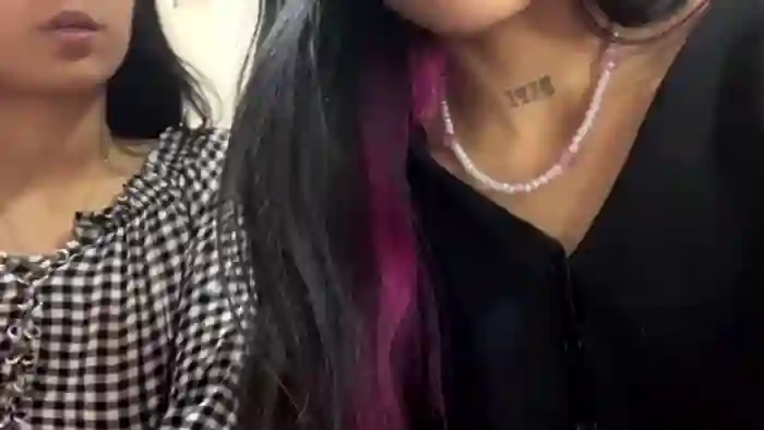 mia-and-eva-whatsson