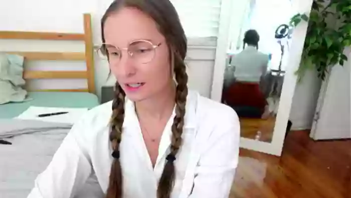hi_ella
