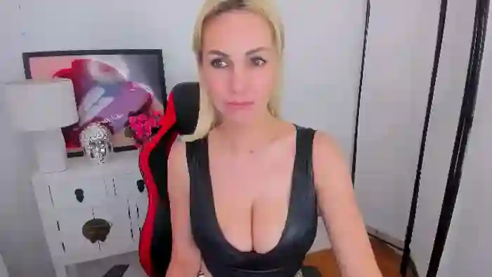 PamelaFlirt