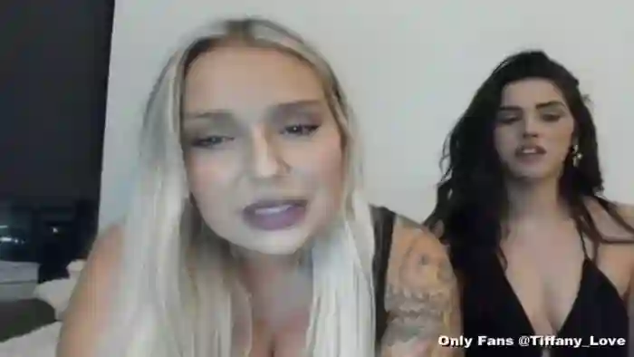 KissMyTitsPls