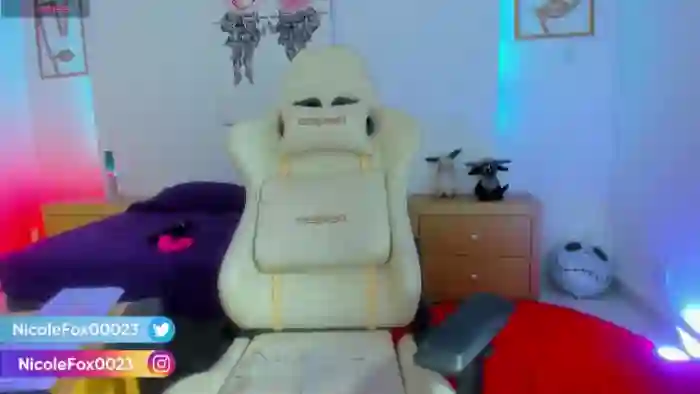 NicoleFox23