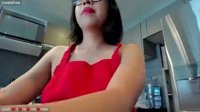 LovelyEvaa