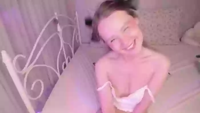 AliceKinkyGir