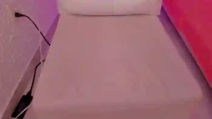 Lucia_Collins