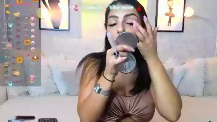LindsayDee