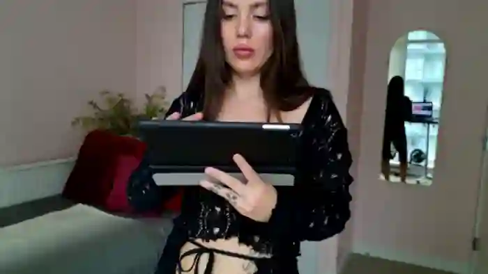 BellaBaxter