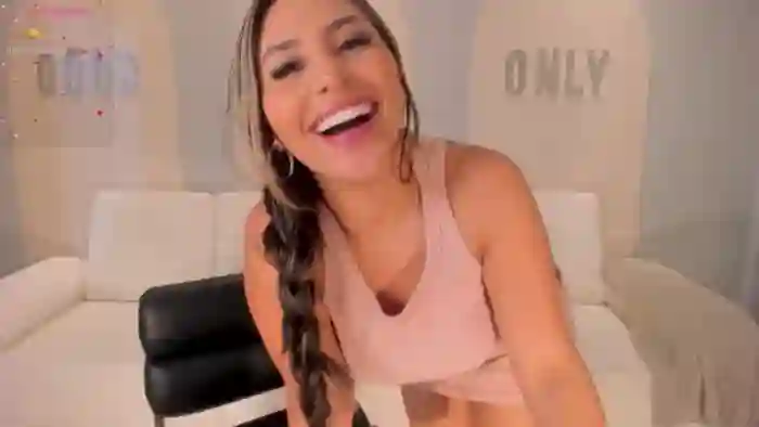 MiaRobertsX