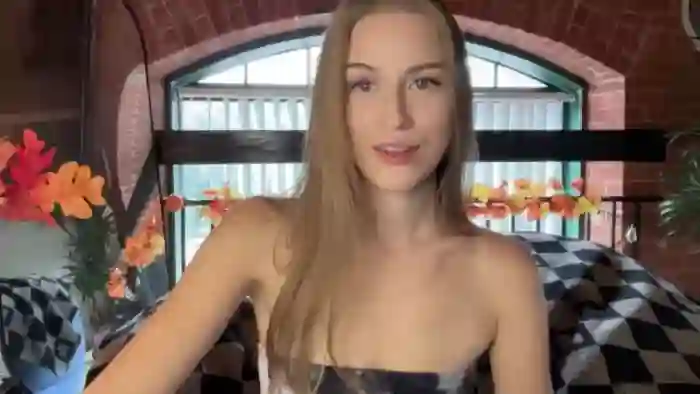 Luna_Moore1