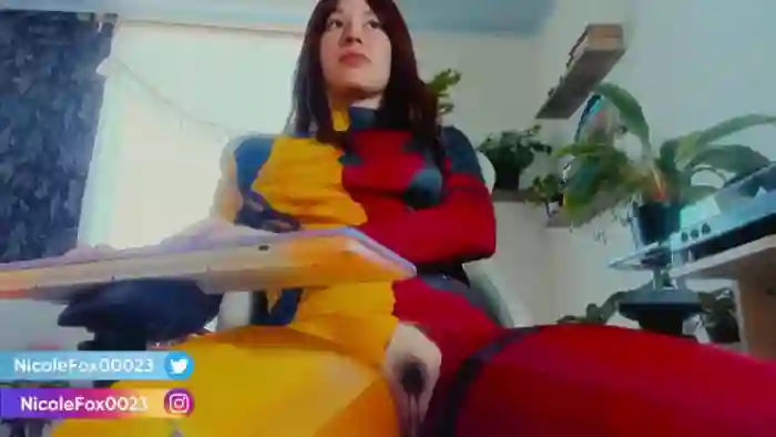NicoleFox23