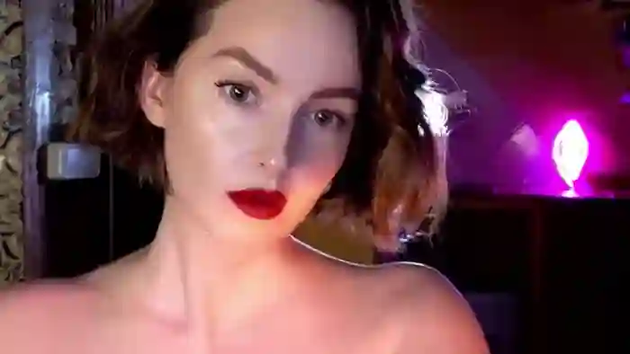 Red_Lips_Girl