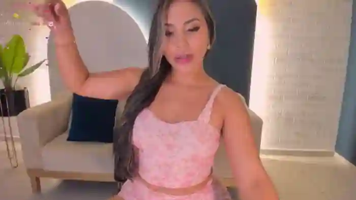 MiaRobertsX