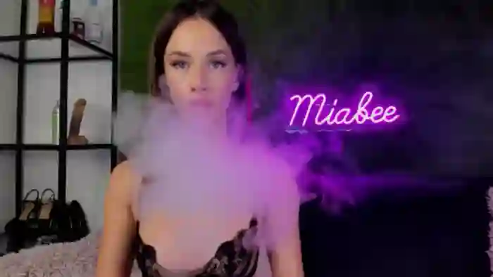 Mia_Bae
