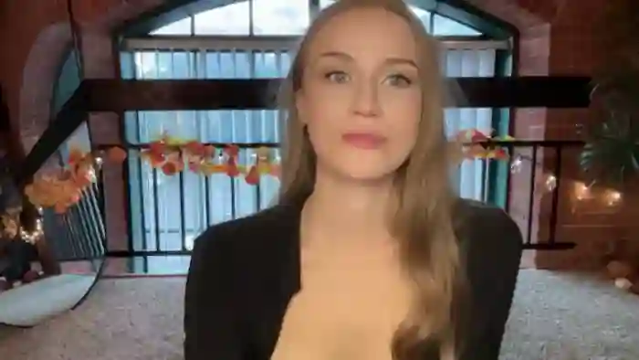 Luna_Moore1