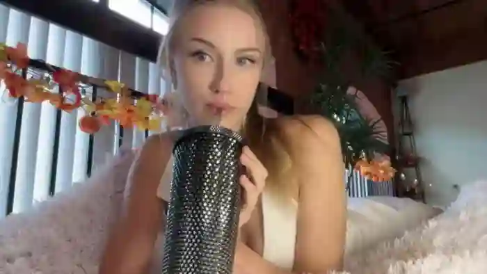 Luna_Moore1