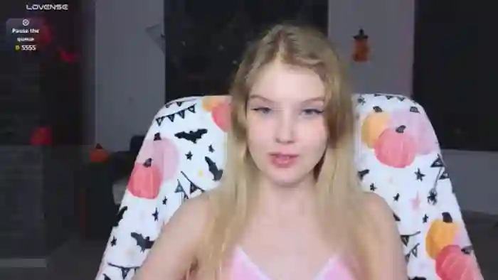 Emiliya_Cute