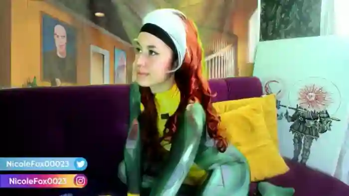 NicoleFox23