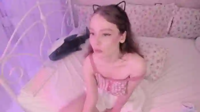 AliceKinkyGir