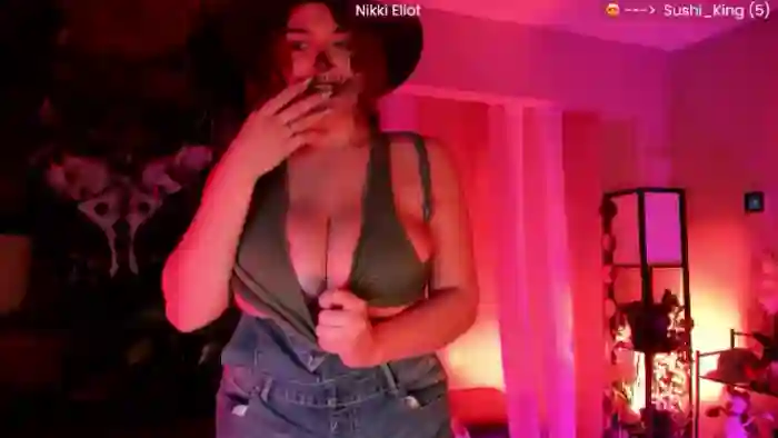 NikkiEliot