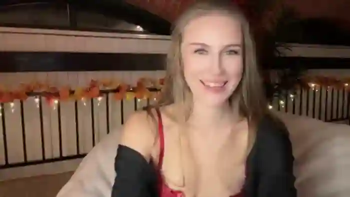 Luna_Moore1