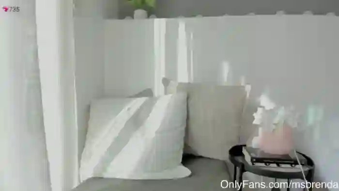 Ms_Brenda