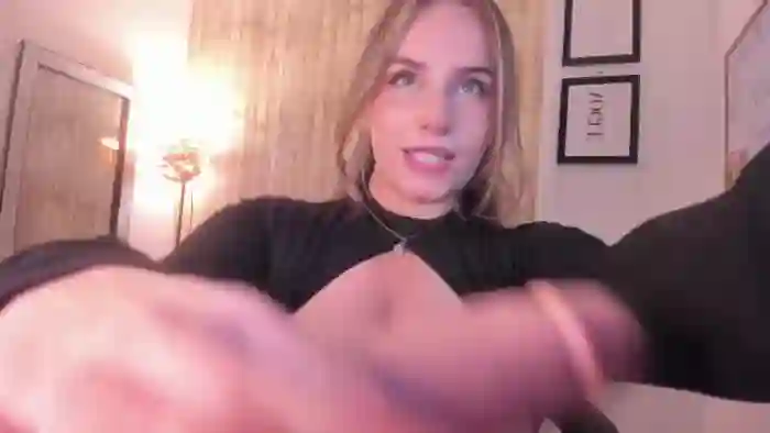 Holly_Blonde1