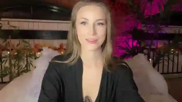 Luna_Moore1
