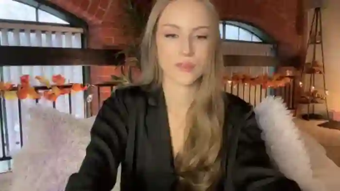 Luna_Moore1