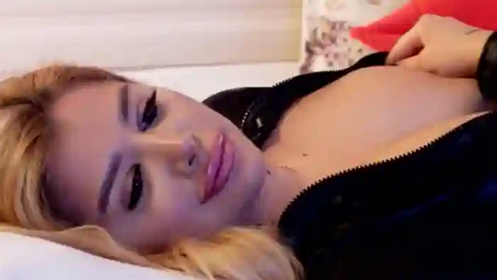 Amber_Xs