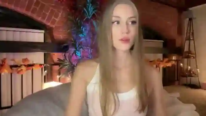 Luna_Moore1