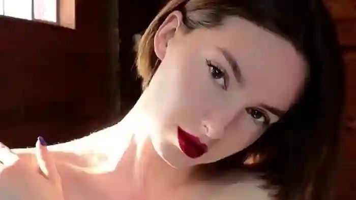 Red_Lips_Girl