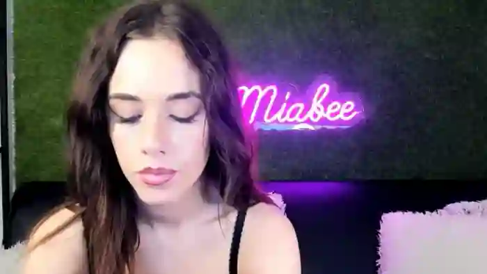 Mia_Bae