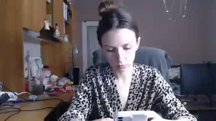 Lavina_grey