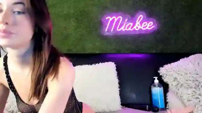 Mia_Bae