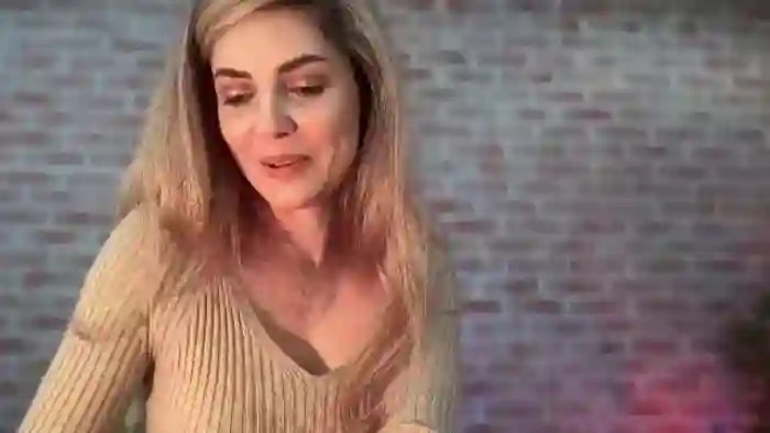 Allie_Synn