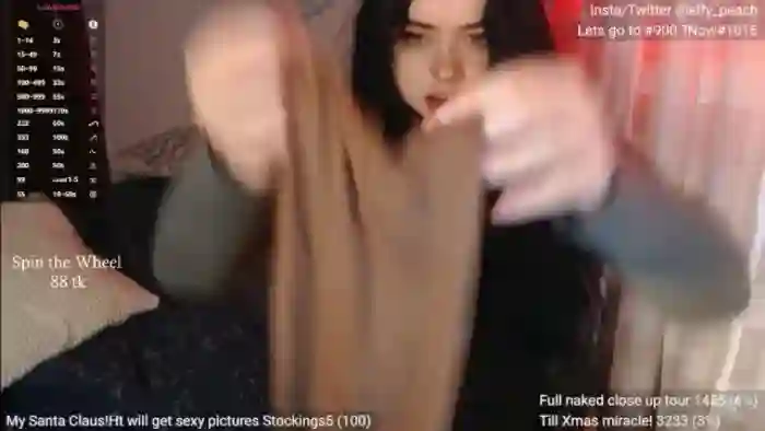 Effy_peach