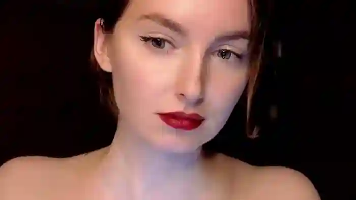Red_Lips_Girl