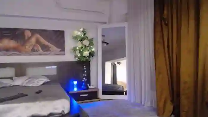 Hallie_May