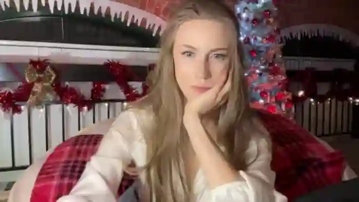 Luna_Moore1