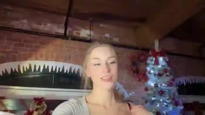 Luna_Moore1
